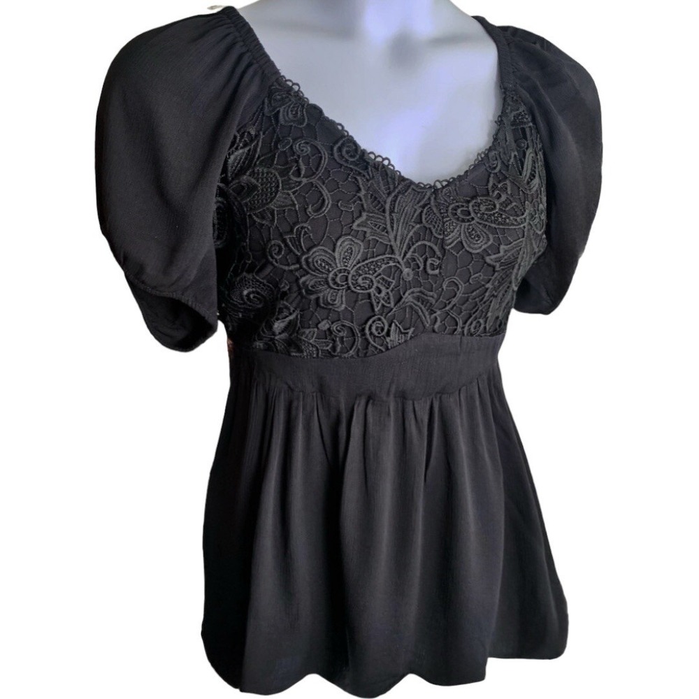 TORRID Crinkle Gauze With Lace Puff Short Sleeve Blouse NWT  Size 2X - Picture 4 of 8